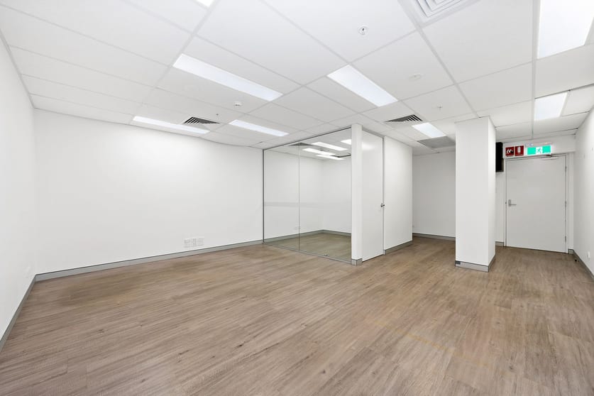 Click to view all images Shop 2/1 Help Street Chatswood NSW 2067 - Image 1