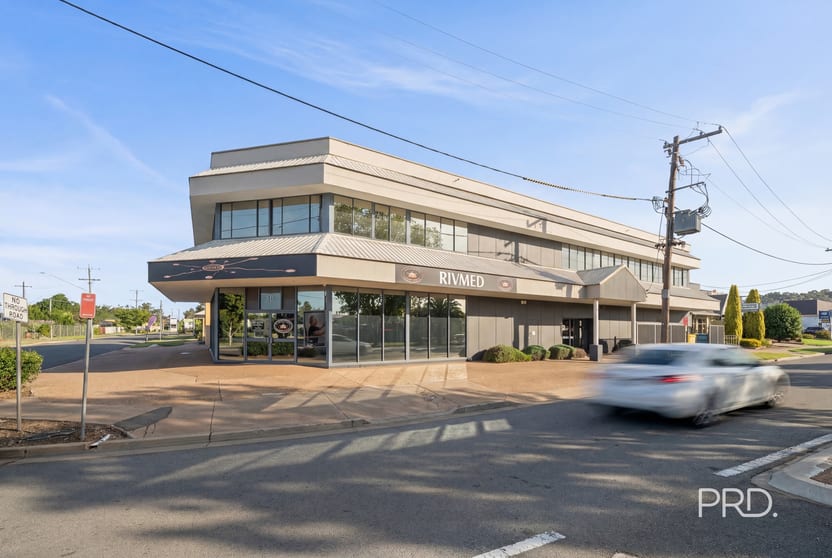 Click to view all images 30-32 Hammond Avenue Wagga Wagga NSW 2650 - Image 1