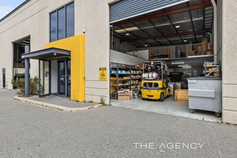 Click to view all images 2/112 Furniss Road Landsdale WA 6065 - Image 2