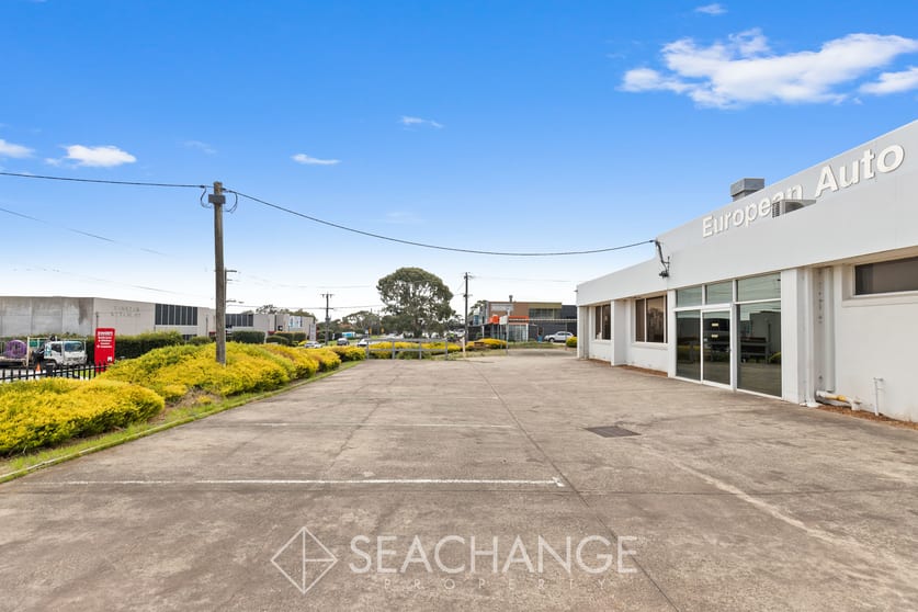 Click to view all images 16 Bruce Street Mornington VIC 3931 - Image 3