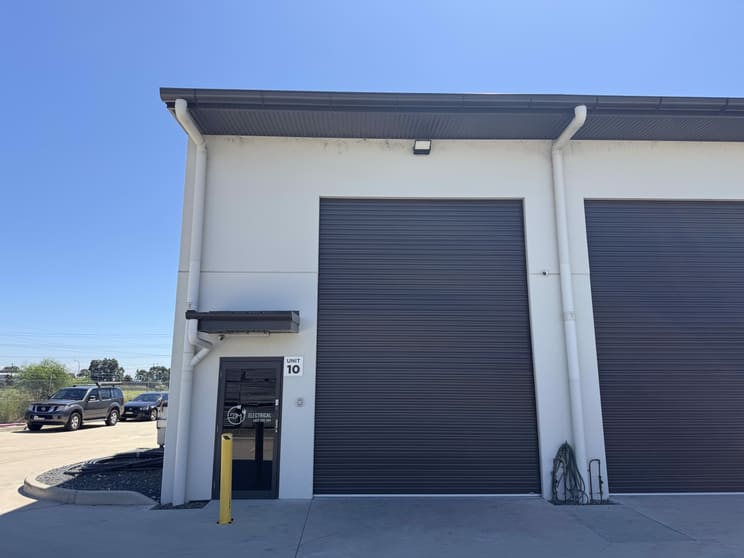 Click to view all images Unit 10, 31 Riverside Drive Mayfield West NSW 2304 - Image 1