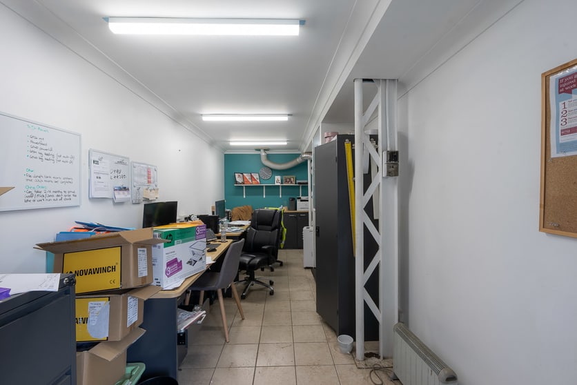 Click to view all images Unit 1/6 Dignity Crescent West Gosford NSW 2250 - Image 3
