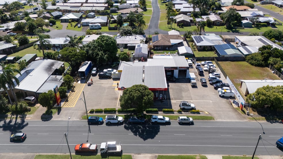 Click to view all images 166 Bedford Road Andergrove QLD 4740 - Image 2