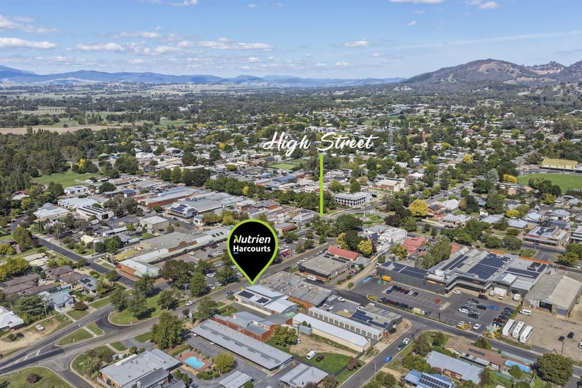 Click to view all images 13 Highett Street Mansfield VIC 3722 - Image 3