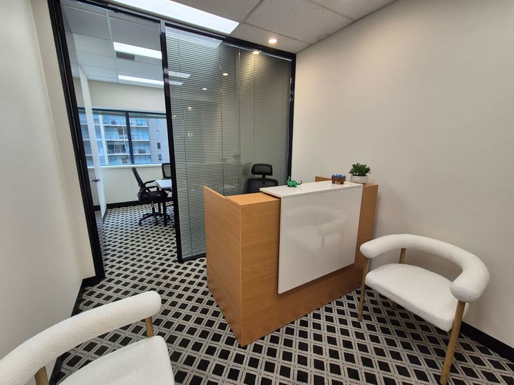 Click to view all images 535/1 QUEENS ROAD Melbourne VIC 3004 - Image 2