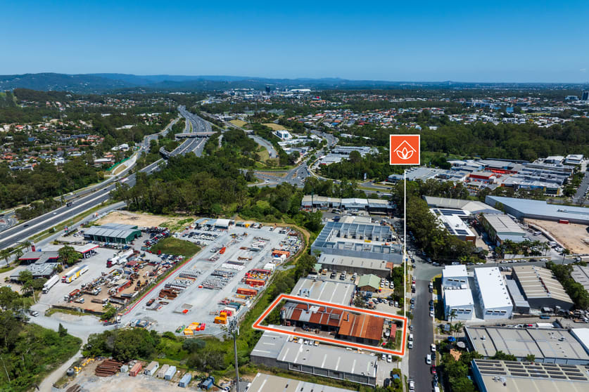 Click to view all images 15 Alex Fisher Drive Burleigh Heads QLD 4220 - Image 3