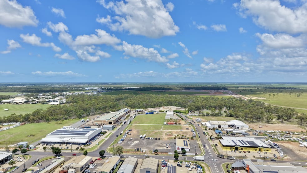 Click to view all images 9 Brickworks Circuit Svensson Heights QLD 4670 - Image 3