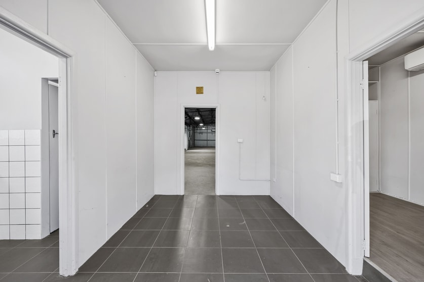 Click to view all images 19 Judge Street Sunshine VIC 3020 - Image 3