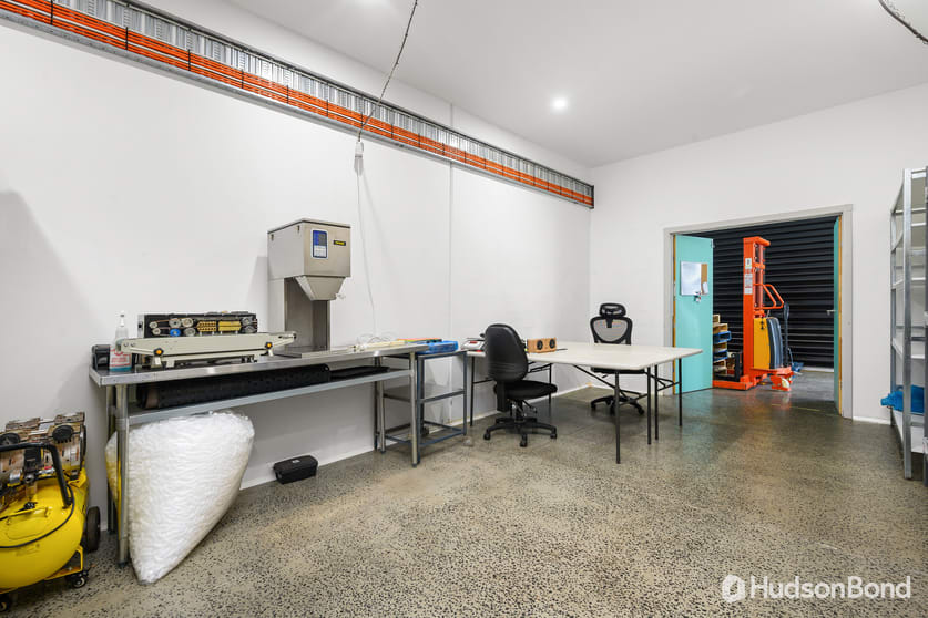 Click to view all images 3/51-57 Merrindale Drive Croydon South VIC 3136 - Image 3