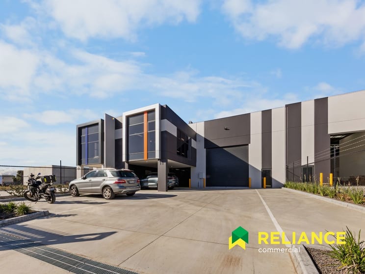 Click to view all images 11 Sant Court Ravenhall VIC 3023 - Image 2