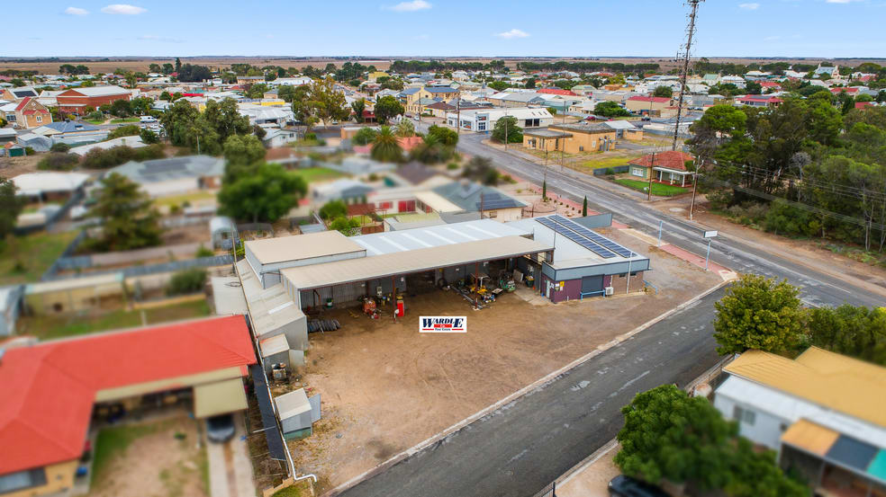 Click to view all images 30 Minlaton Road Yorketown SA 5576 - Image 2