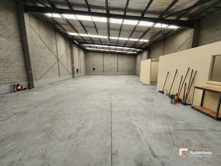 Click to view all images 17 Hercules Street Tullamarine VIC 3043 - Image 3