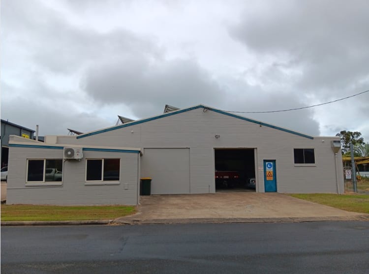 Click to view all images 5-7 Petersen St Bundaberg East QLD 4670 - Image 2