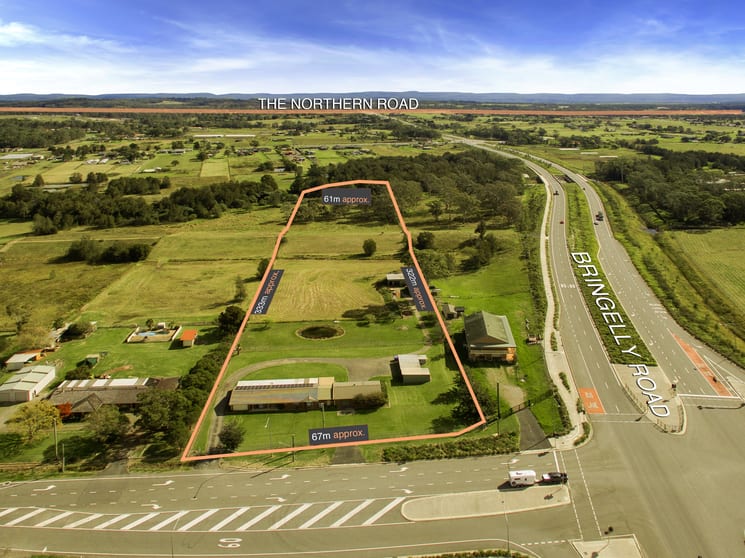 Click to view all images 4 Masterfield Street Rossmore NSW 2557 - Image 2