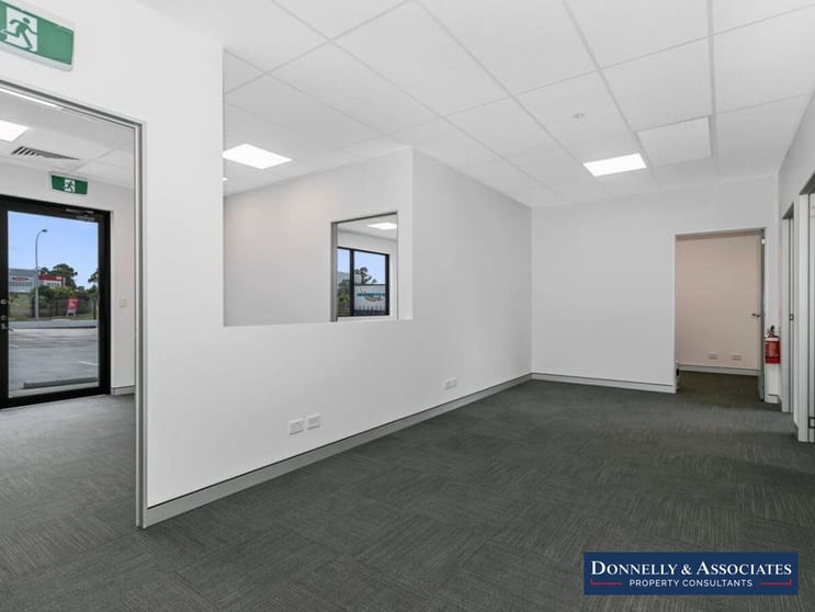 Click to view all images 16 Whitelaw Place Richlands QLD 4077 - Image 1