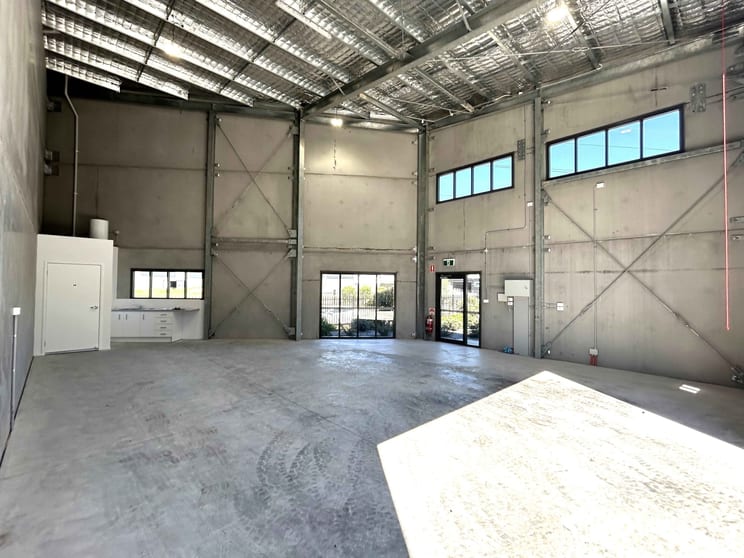 Click to view all images Unit 4, 9 Cobbans Close Beresfield NSW 2322 - Image 2
