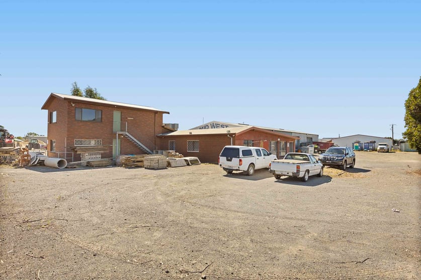 Click to view all images 7 Midwest Lane Delacombe VIC 3356 - Image 1