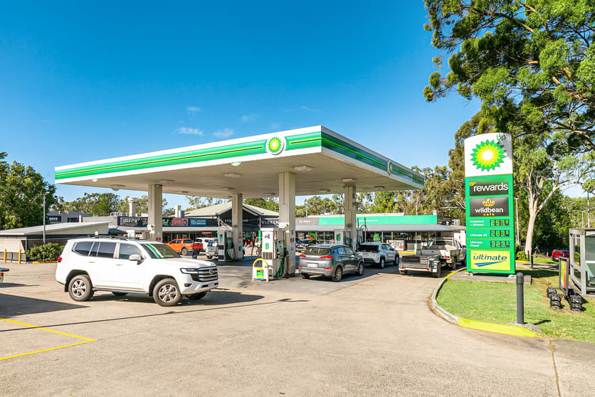 Click to view all images BP Retail Centre, 210, Redland Bay Road Capalaba QLD 4157 - Image 1