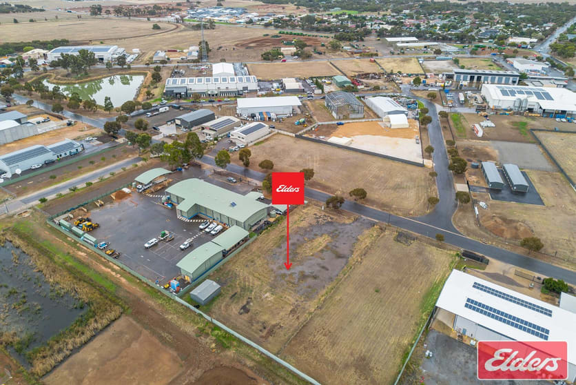Click to view all images 24 Leitch Road Roseworthy SA 5371 - Image 2