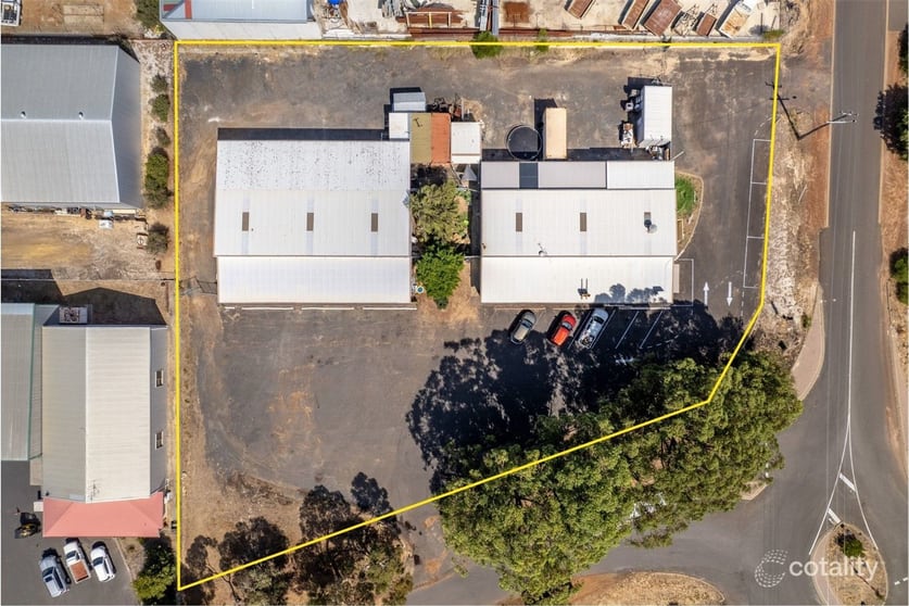 Click to view all images 2 Ilmenite Crescent Capel WA 6271 - Image 1