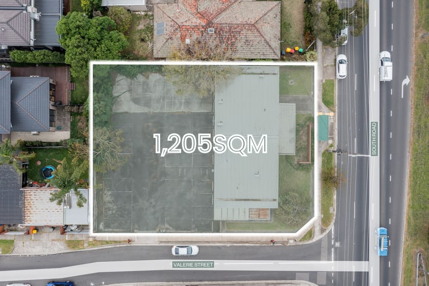 Click to view all images 609-611 South Road Bentleigh East VIC 3165 - Image 3