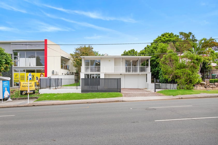Click to view all images 189 Ferry Road Southport QLD 4215 - Image 1
