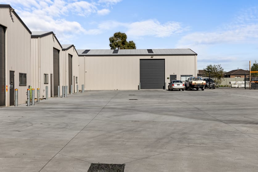 Click to view all images 9/24 Waringa Drive Mitchell Park VIC 3355 - Image 1