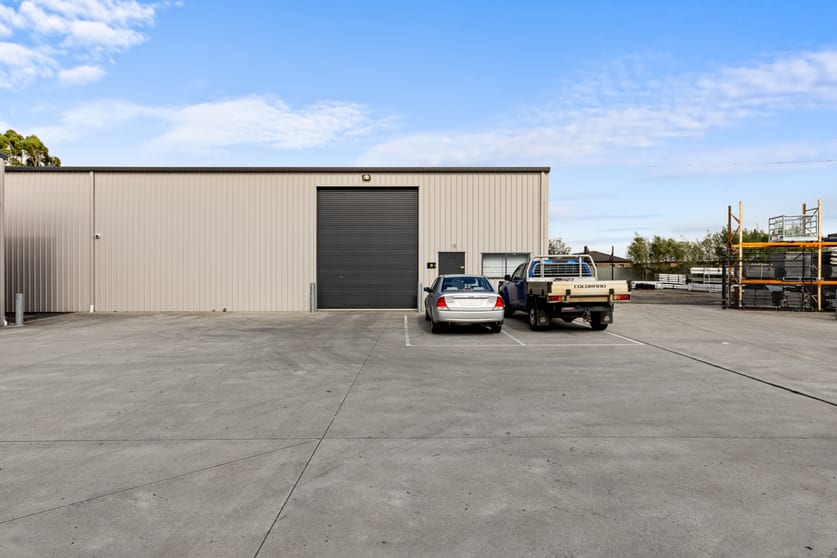 Click to view all images 9/24 Waringa Drive Mitchell Park VIC 3355 - Image 2