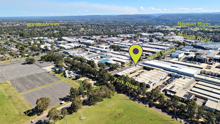 Click to view all images 2/37-39 York Road Jamisontown NSW 2750 - Image 5
