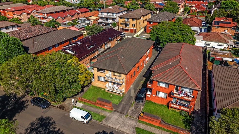 Click to view all images 23 Park Street Campsie NSW 2194 - Image 2