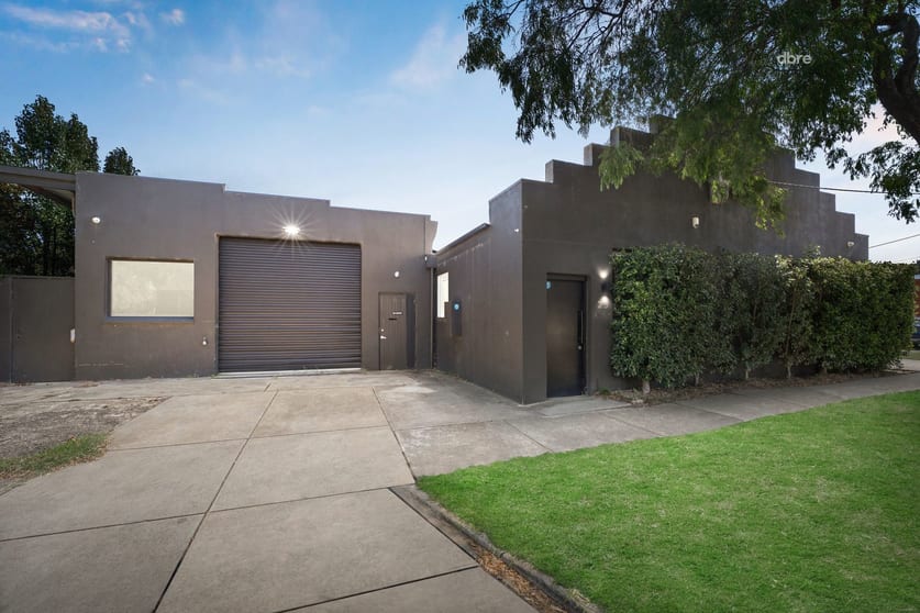Click to view all images 23 Beaumaris Parade Highett VIC 3190 - Image 1