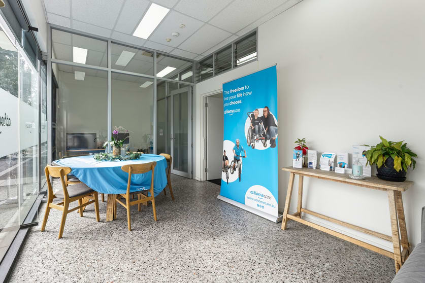 Click to view all images 5/240 Pakington Street Geelong West VIC 3218 - Image 3