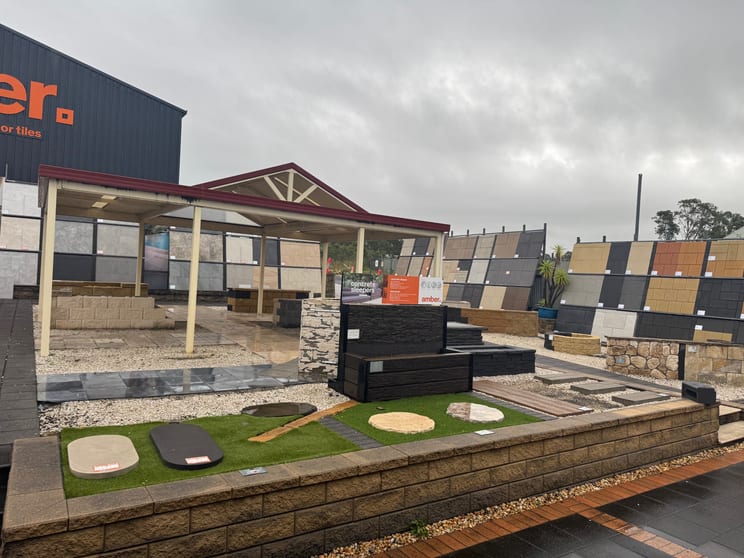 Click to view all images 34 - 36 Princes Highway Yallah NSW 2530 - Image 3