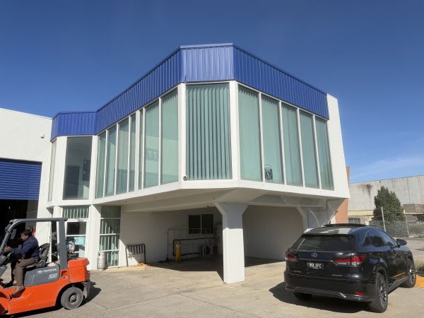 Click to view all images 77 Merola Way Campbellfield VIC 3061 - Image 1