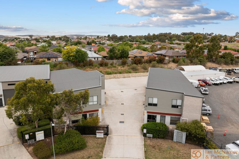 Click to view all images 1/8 Gregg Place Queanbeyan NSW 2620 - Image 2