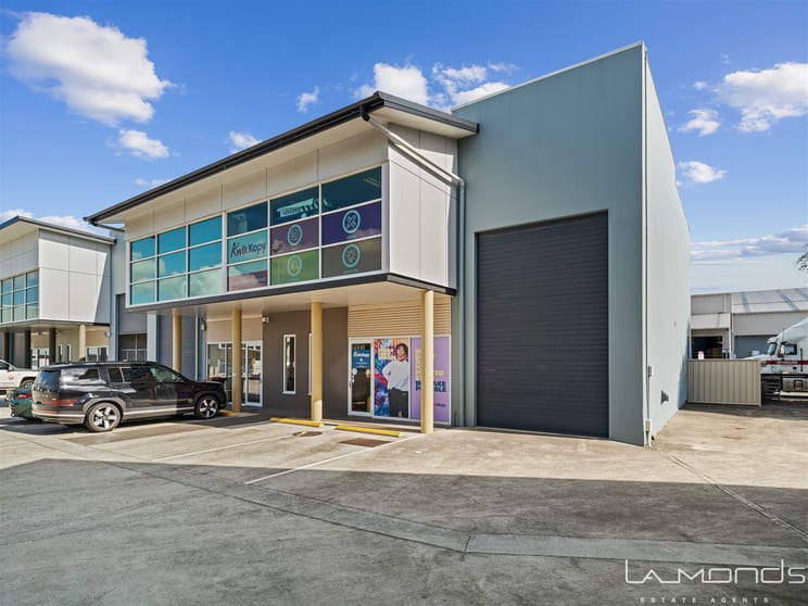 4/50 PARKER COURT Pinkenba QLD 4008 - Image 1
