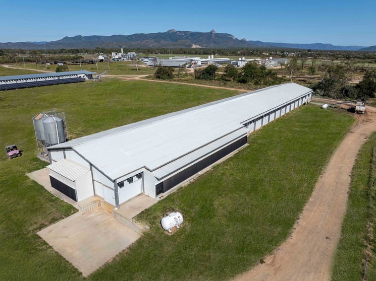 Click to view all images Gumlow QLD 4815 - Image 1