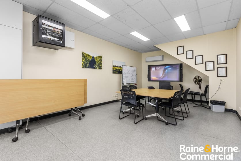 Click to view all images 11 Cheshire Street Wagga Wagga NSW 2650 - Image 3