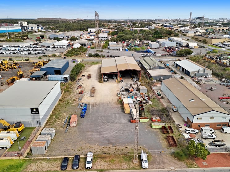 Click to view all images 47-49 Frederic Street Naval Base WA 6165 - Image 3