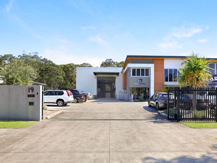 2/19 Harrington Street Arundel QLD 4214 - Image 1