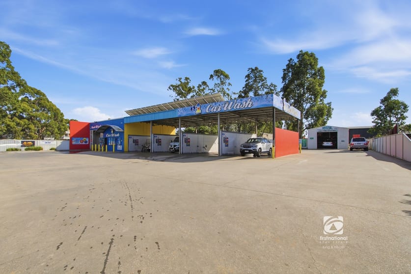 Click to view all images 558 Main Street Bairnsdale VIC 3875 - Image 1