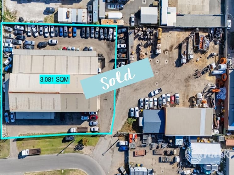 Click to view all images 32 Morgan Street Rockingham WA 6168 - Image 1