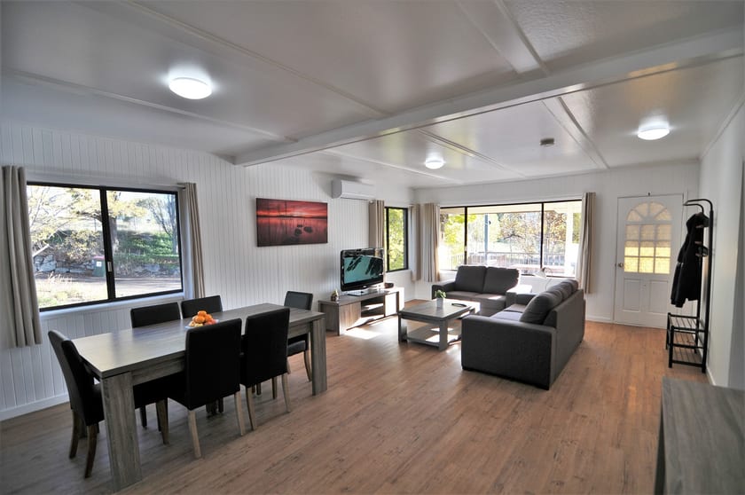 Click to view all images 5 McLure Cct Jindabyne NSW 2627 - Image 3
