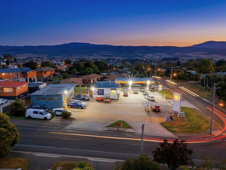 Click to view all images 167-169 Cambridge Street West Launceston TAS 7250 - Image 2