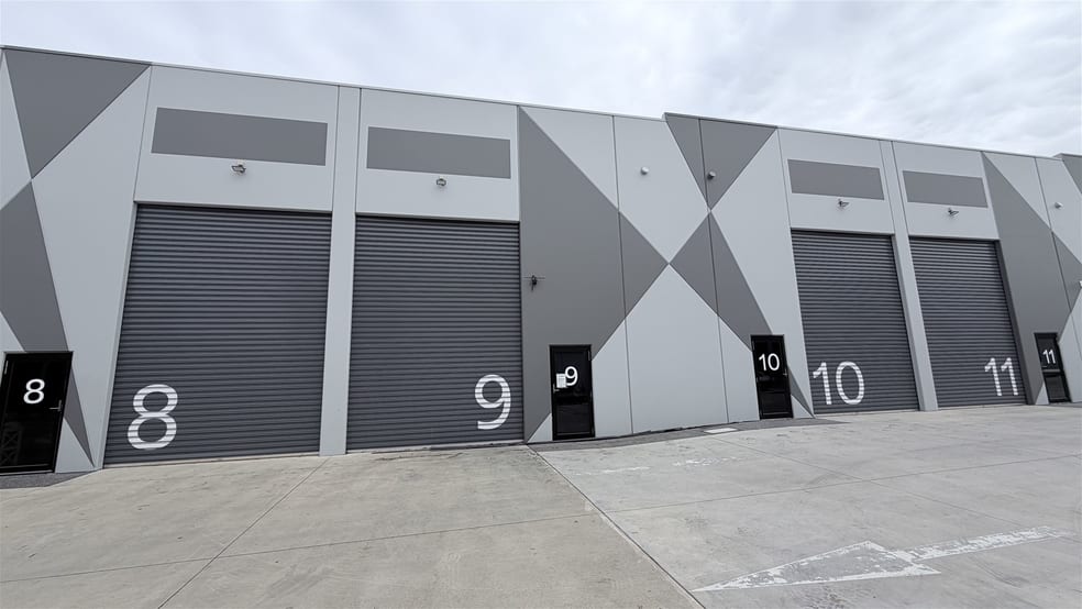 Click to view all images 9/90 Cranwell Street Braybrook VIC 3019 - Image 2
