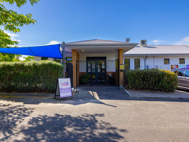 38 Parkhill Drive Berwick VIC 3806 - Image 2