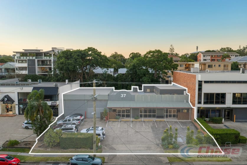 Click to view all images 37 Douglas Street Milton QLD 4064 - Image 1