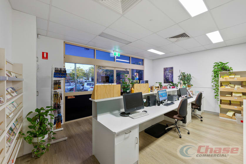 Click to view all images 37 Douglas Street Milton QLD 4064 - Image 3