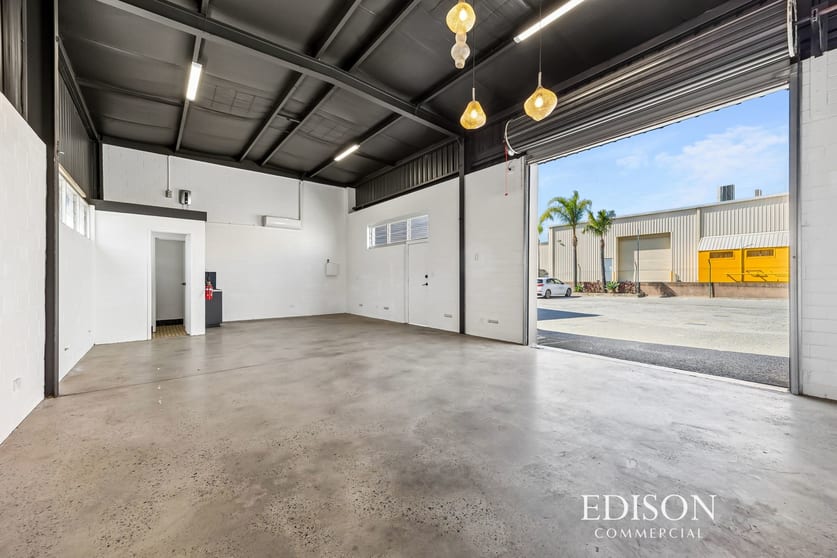 Click to view all images 3/496 Marmion Street Booragoon WA 6154 - Image 2