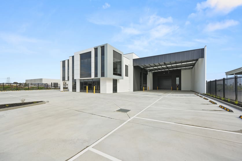 Click to view all images 11-13 Distribution Drive Mickleham VIC 3064 - Image 3